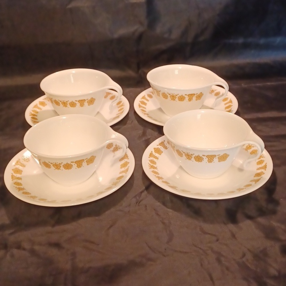 Corelle livingware by Corning 4 cup and saucer set butterfly design